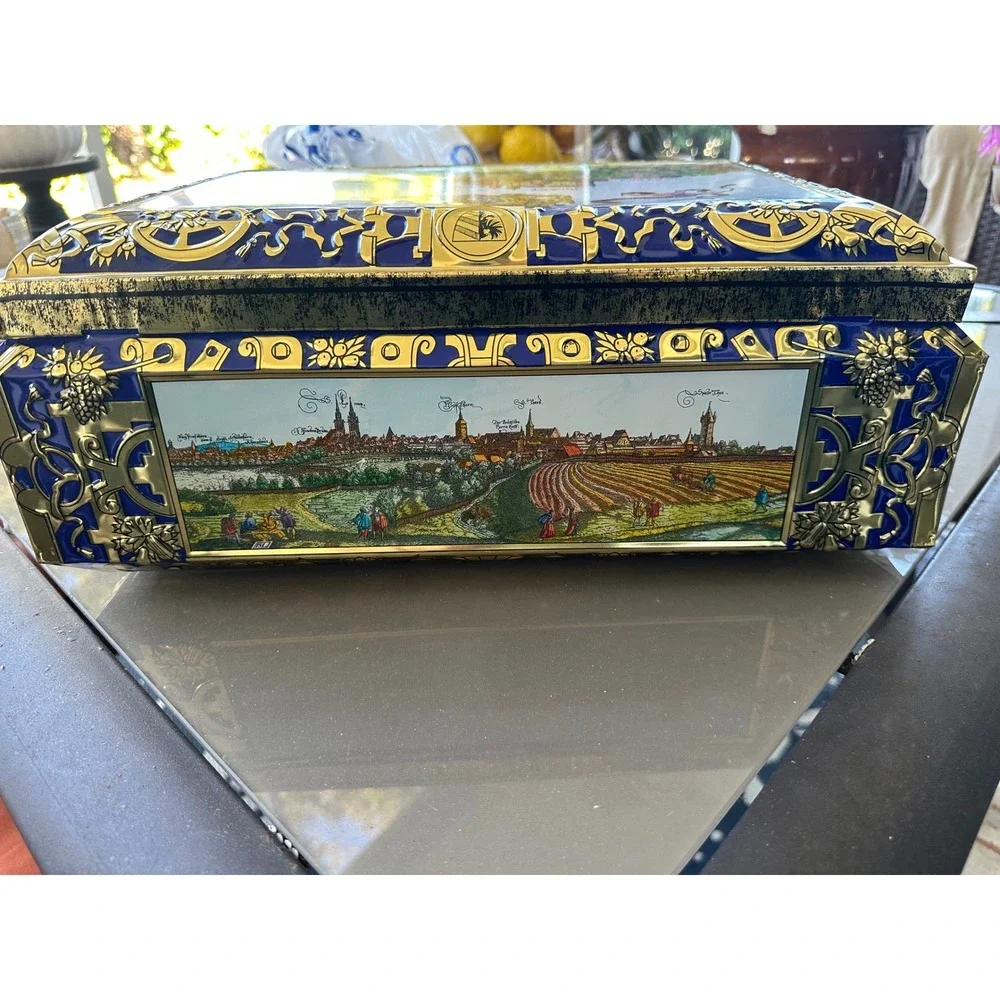 Vintage 2001 E‎ Otto Schmidt Nuremberg Germany Large Lebkuchen Biscuit Tin Chest